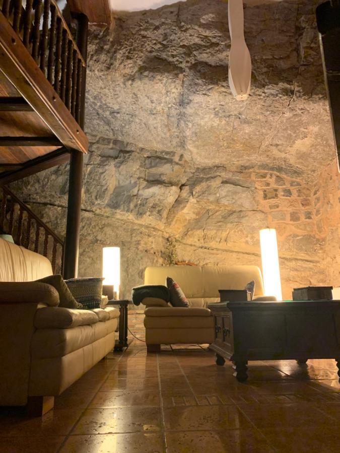 Casa De La Roca Apartment อัลบาร์ราซิน ภายนอก รูปภาพ