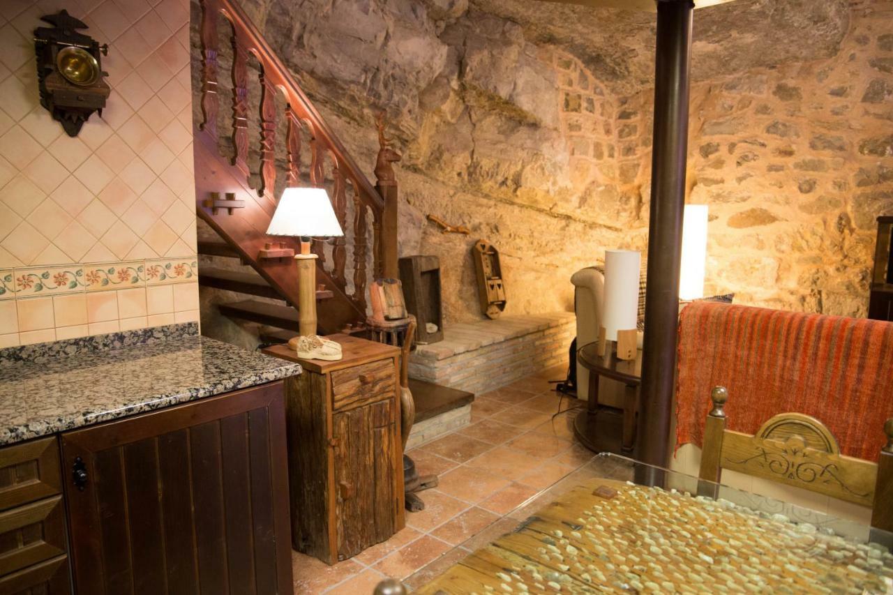 Casa De La Roca Apartment อัลบาร์ราซิน ภายนอก รูปภาพ